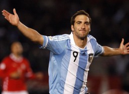 【华体会登陆入口】托纳利，职业生涯巅峰状态，英超联赛成新激情源泉