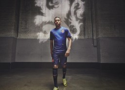 华体会登陆入口|炽热反击！夏天路西法三连决胜封神，YTG主场让二追三惊天逆转eStarPro