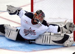 【华体会线上入口】浩克告别绿茵场，亚冠连续9场进球创历史，上港夺冠功勋永存