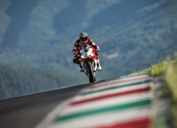 【华体会线上入口】麦克阿瑟主帅重返中国赛场，昔日阿尔滨旧将的老熟人情缘与战术博弈