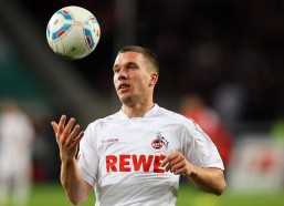 华体会线上入口_拜仁慕尼黑与里斯本竞技对决，进攻战术与赛场机会深度预测