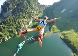 华体会官方|勇士主场激战爵士，格林霍福德库明加缺阵引发阵容危机