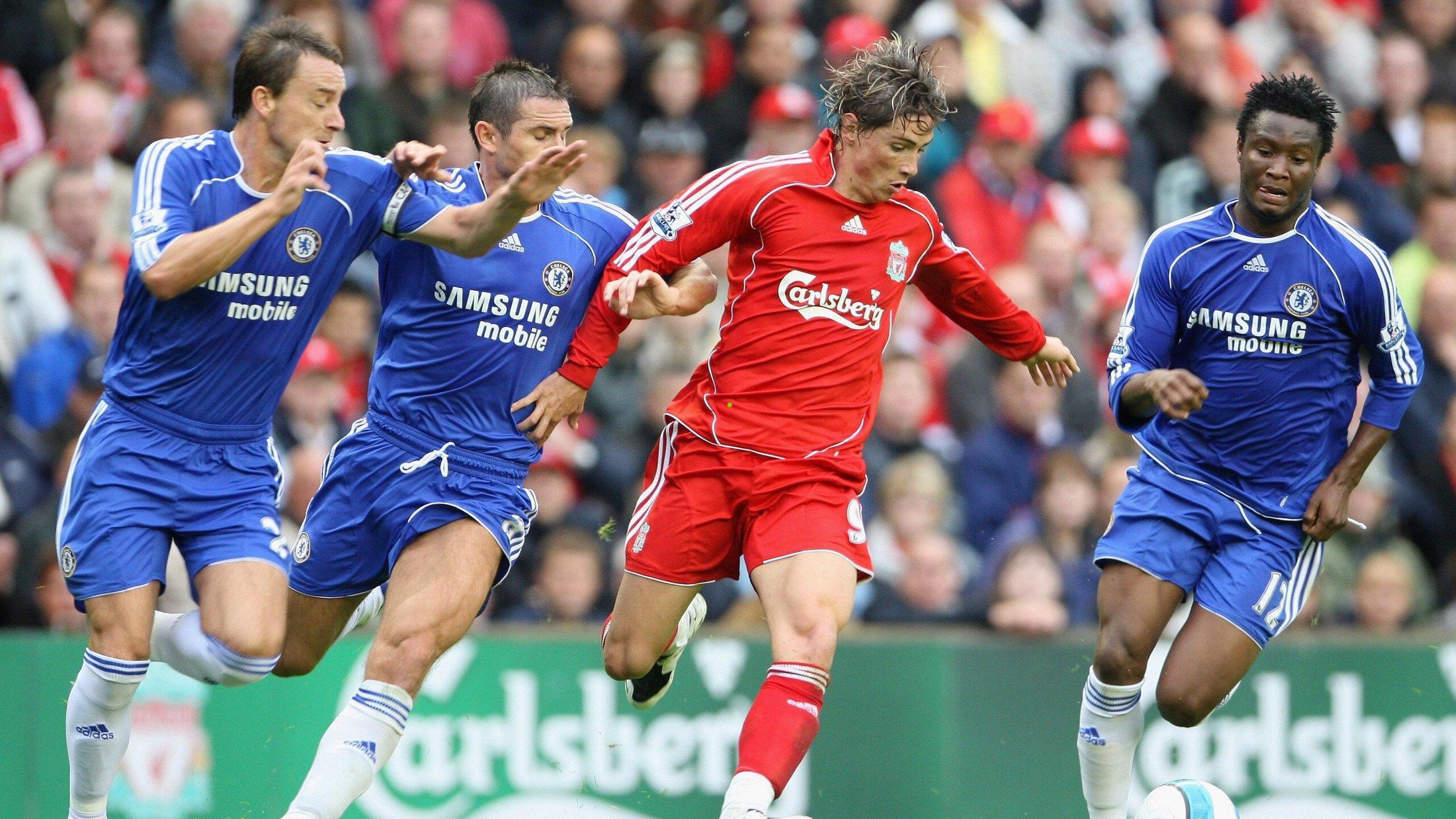 国足备战现异常，适应场地仅踩场训练恐落空，新闻发布会闭门拒绝媒体参与